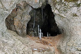 Вход в пещеру, фото